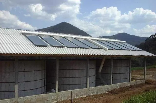 Silos para Armazenar Grãos Secos Alimentados por Energia Solar